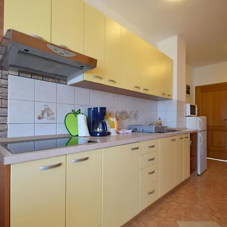 Skrabonja 2 By Interhome Daire Čižići